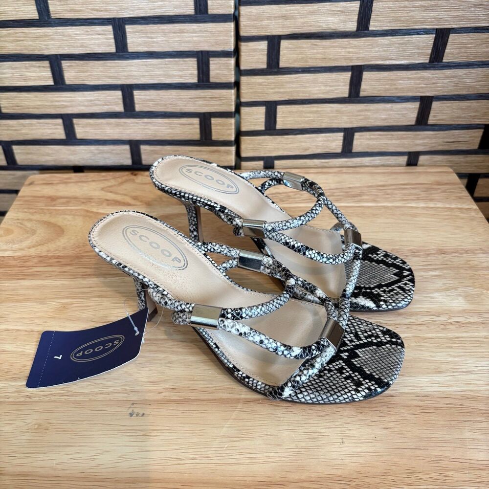 Scoop Snakeskin Print Heels Size 7‎
